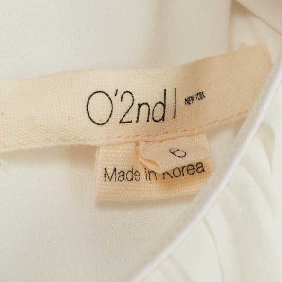 O’2nd White Pleated Blue-Striped Sleeveless Blouse - Picture 8 of 12